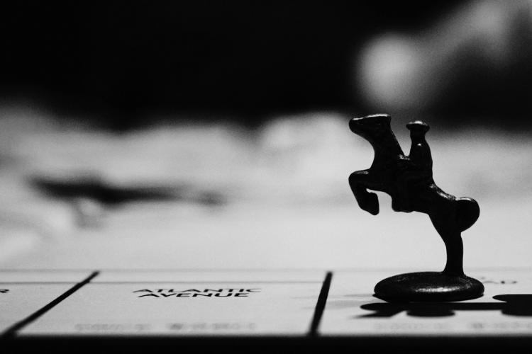 Buyout vs Growth Equity: Decoding Investment Plays